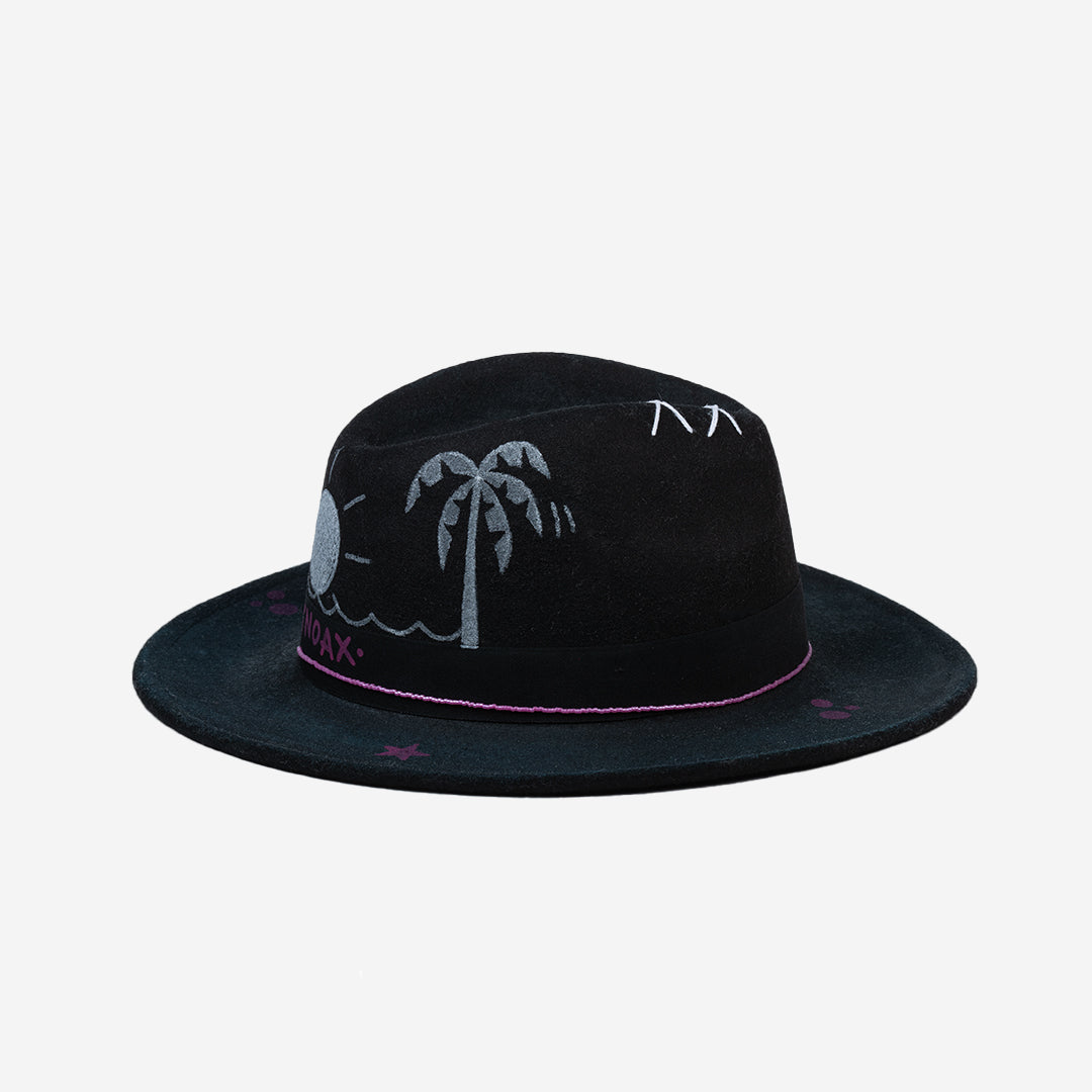 Chapeau Noir et Rose