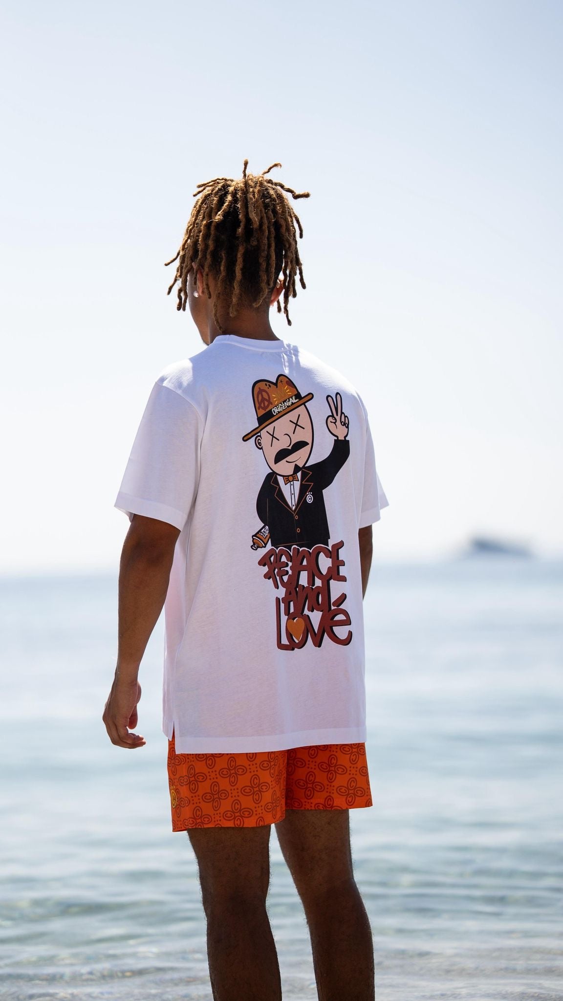 Tee Shirt - Peace and Lové